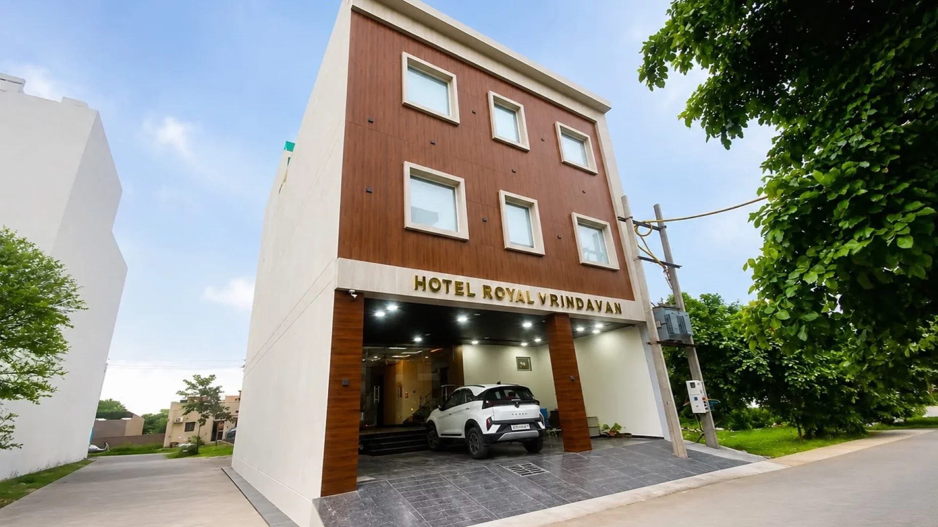 Hotel Royal Vrindavan